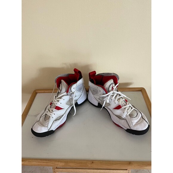 Nike Air Jordan Jumpman Two Trey Shoes "Bulls" DO1925-160 Men's White Red Black - Picture 2 of 5